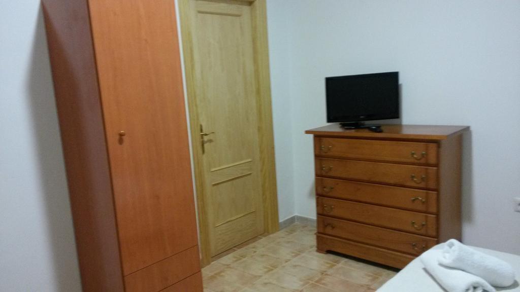 Hostal Virgen Del Pilar Baza Rum bild